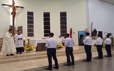 novos acólitos destacada